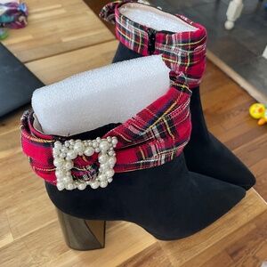 Betsey Johnson idris black/red boots
